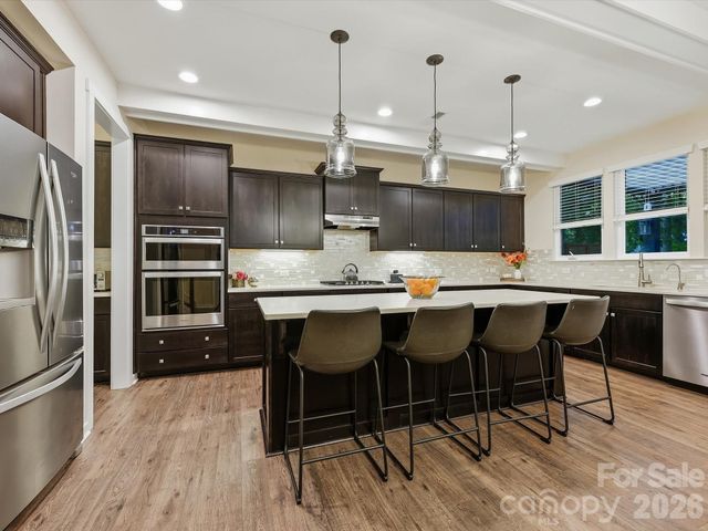 7042 Morganford Road, Charlotte, NC 28211
