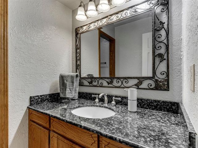 1304 NE 19th Place, Oklahoma City, OK 73160