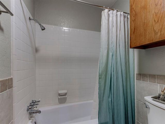 1304 NE 19th Place, Oklahoma City, OK 73160