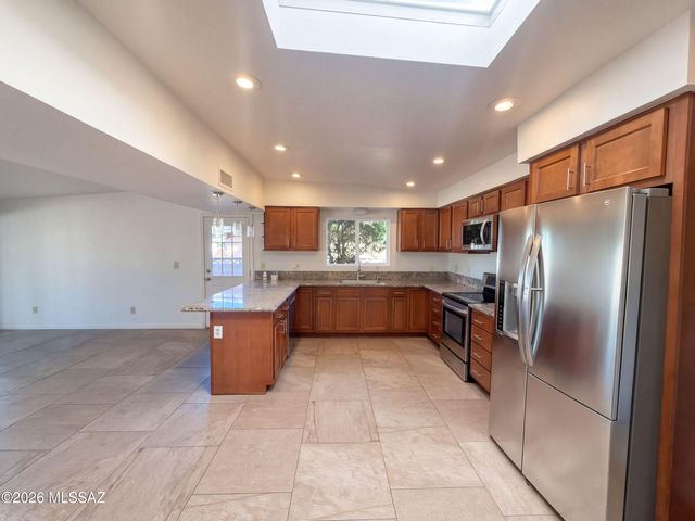 100 S Monitor Place, Tucson, AZ 85710