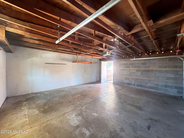 100 S Monitor Place, Tucson, AZ 85710