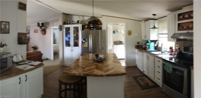 1090 Chestnut Grove Road, King, NC 27021