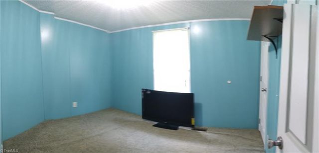 1090 Chestnut Grove Road, King, NC 27021
