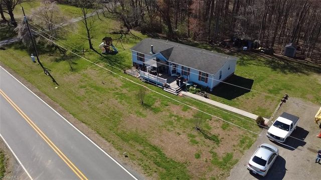 1090 Chestnut Grove Road, King, NC 27021