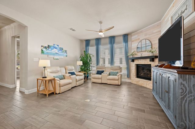 900 Adam Way, Euless, TX 76040