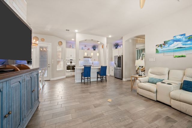 900 Adam Way, Euless, TX 76040