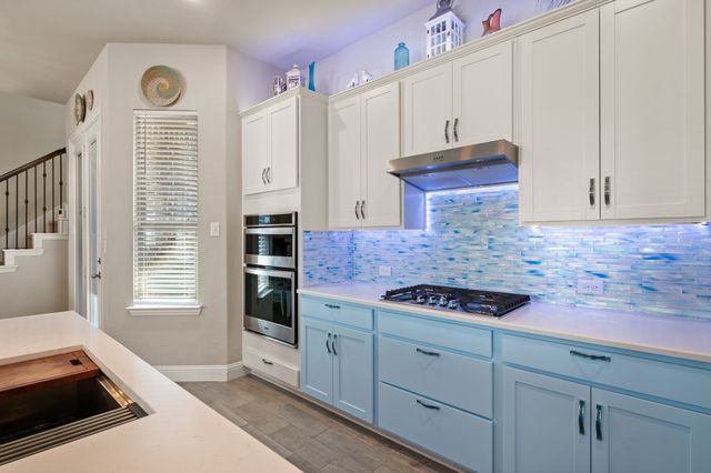 900 Adam Way, Euless, TX 76040