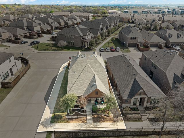 900 Adam Way, Euless, TX 76040