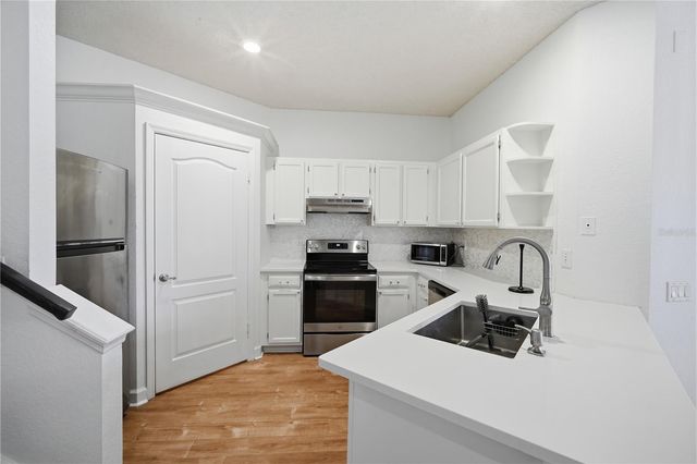 604 SEASCAPE WAY, Tampa, FL 33602