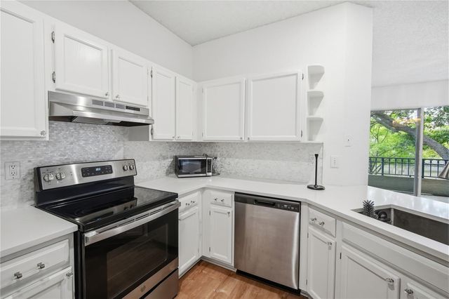 604 SEASCAPE WAY, Tampa, FL 33602