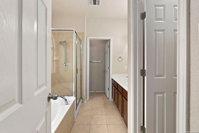 10814 MUSTANG OAK DR, San Antonio, TX 78254