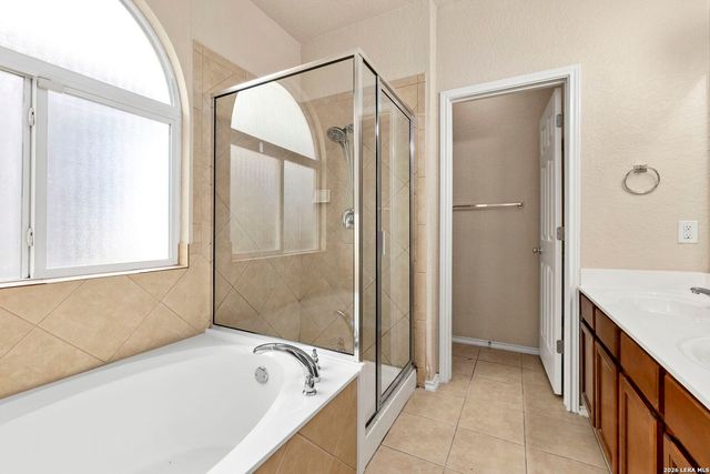 10814 MUSTANG OAK DR, San Antonio, TX 78254