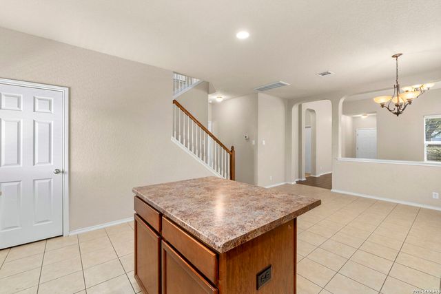 10814 MUSTANG OAK DR, San Antonio, TX 78254