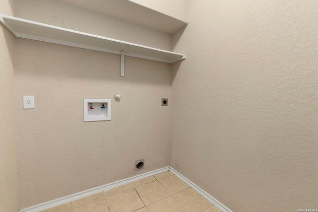 10814 MUSTANG OAK DR, San Antonio, TX 78254