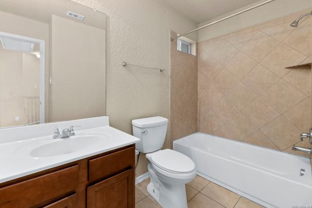 10814 MUSTANG OAK DR, San Antonio, TX 78254