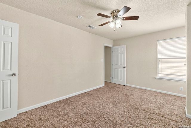 10814 MUSTANG OAK DR, San Antonio, TX 78254