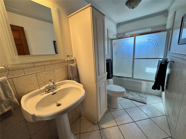 8716 N TEMPLE AVENUE, Tampa, FL 33617