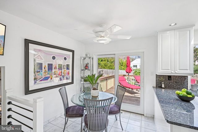 2 WARWICK CT, Mount Laurel, NJ 08054