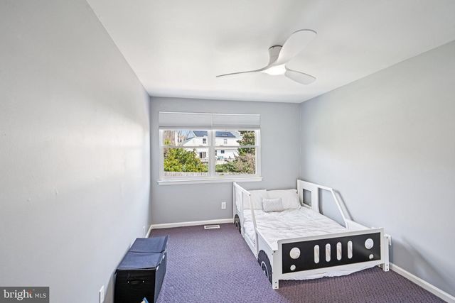 2 WARWICK CT, Mount Laurel, NJ 08054