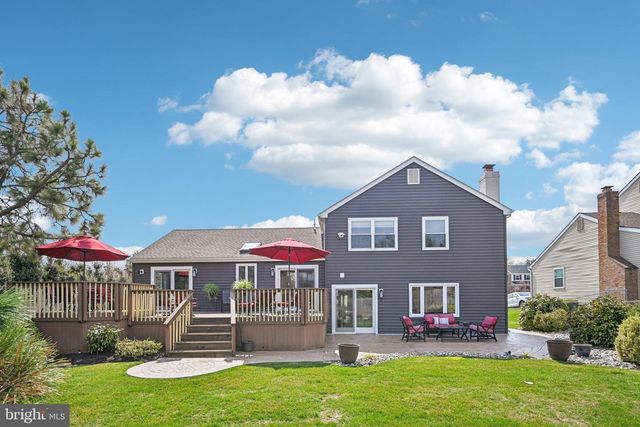 2 WARWICK CT, Mount Laurel, NJ 08054