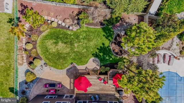 2 WARWICK CT, Mount Laurel, NJ 08054