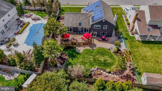 2 WARWICK CT, Mount Laurel, NJ 08054