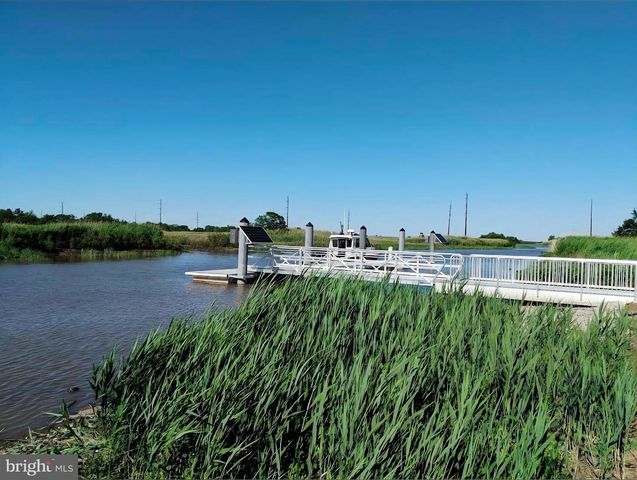 704 MAIN, Dover, DE 19901