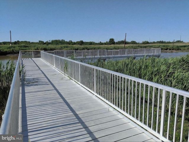 704 MAIN, Dover, DE 19901