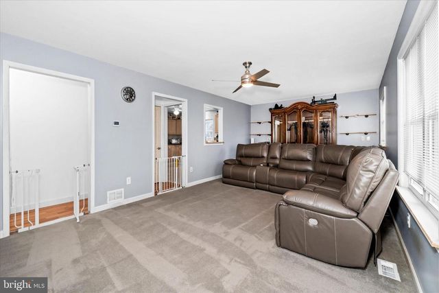 704 MAIN, Dover, DE 19901