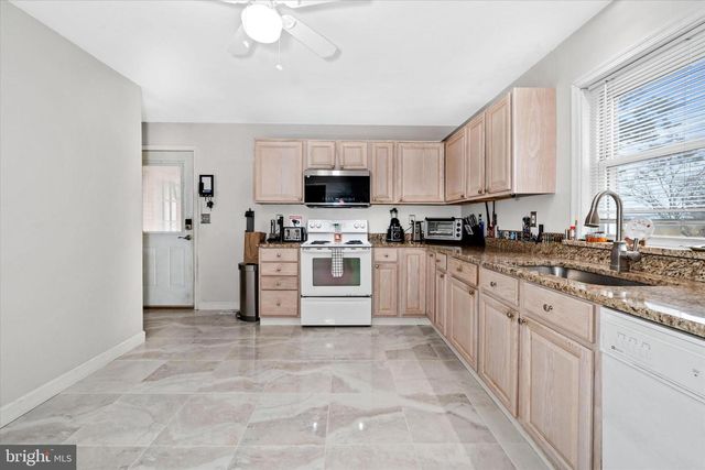 704 MAIN, Dover, DE 19901