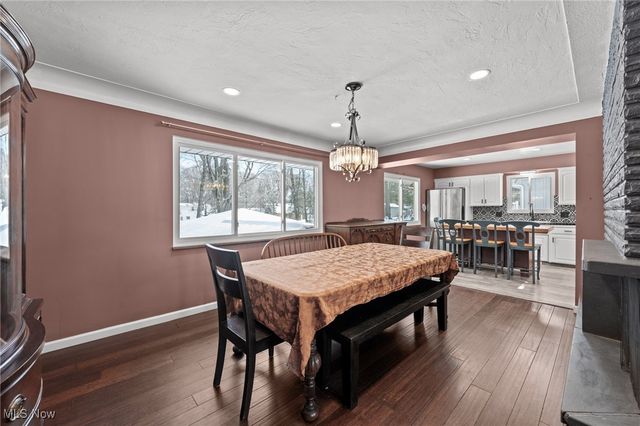 6473 Tanglewood Lane, Seven Hills, OH 44131