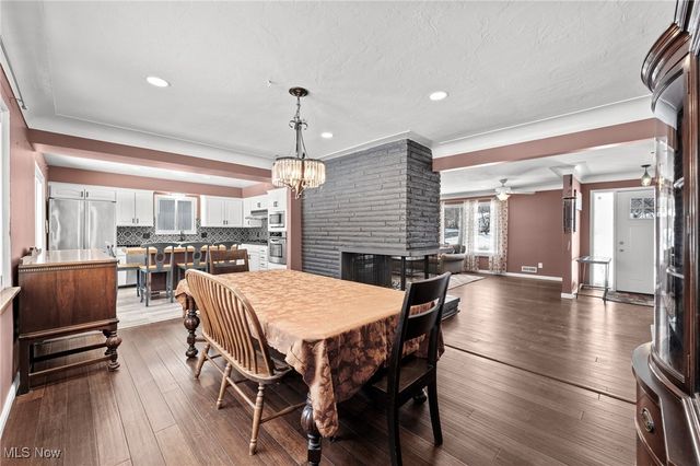 6473 Tanglewood Lane, Seven Hills, OH 44131