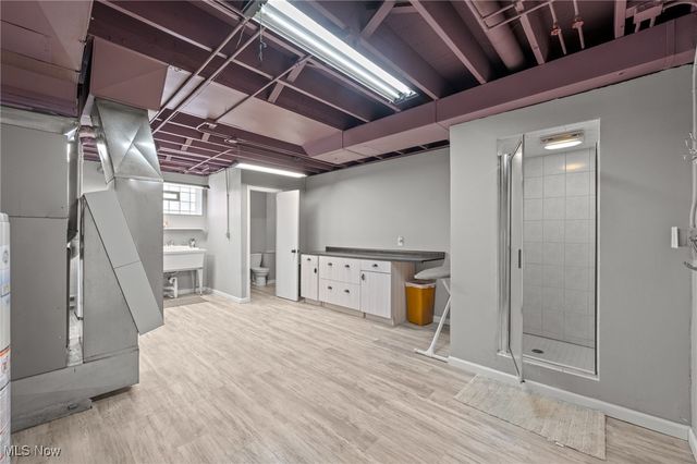 6473 Tanglewood Lane, Seven Hills, OH 44131