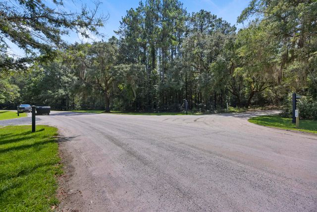 1451 Bears Bluff Road, Wadmalaw Island, SC 29487