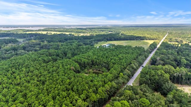 1451 Bears Bluff Road, Wadmalaw Island, SC 29487
