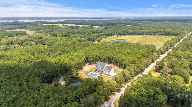 1451 Bears Bluff Road, Wadmalaw Island, SC 29487