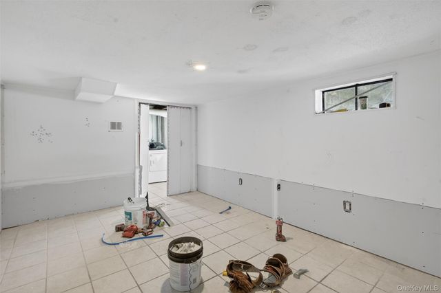 488 Tally Ho Road, Middletown, NY 10940