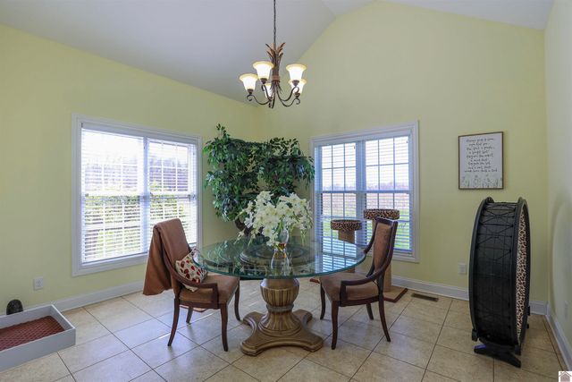 400 Cimarron Way, Paducah, KY 42001