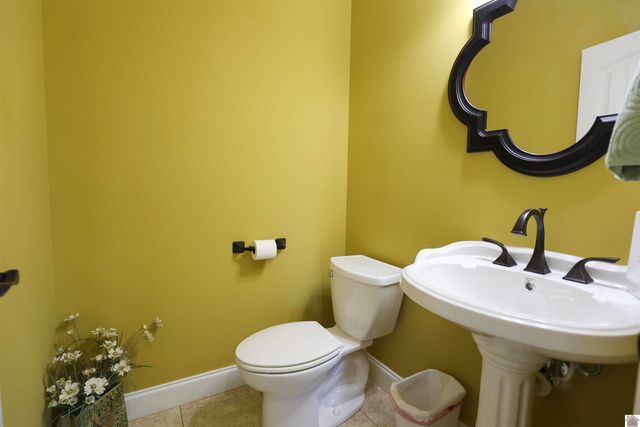 400 Cimarron Way, Paducah, KY 42001