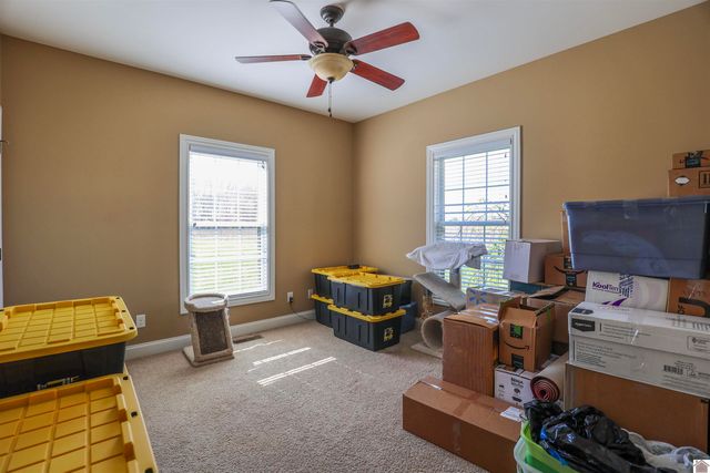 400 Cimarron Way, Paducah, KY 42001