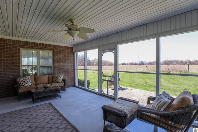 400 Cimarron Way, Paducah, KY 42001