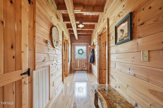 1565 Broad Street, Elizabethton, TN 37643