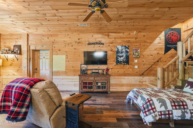 1565 Broad Street, Elizabethton, TN 37643