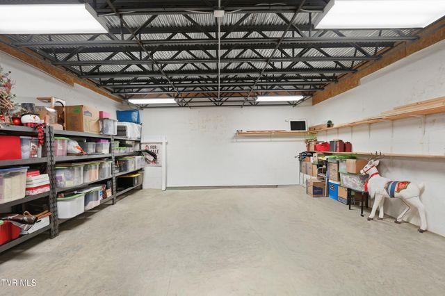 1565 Broad Street, Elizabethton, TN 37643