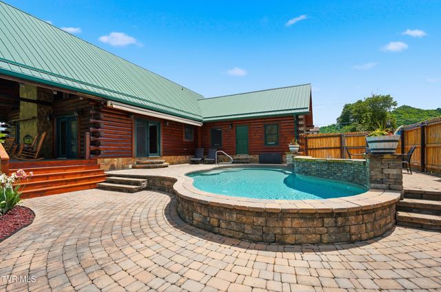 1565 Broad Street, Elizabethton, TN 37643