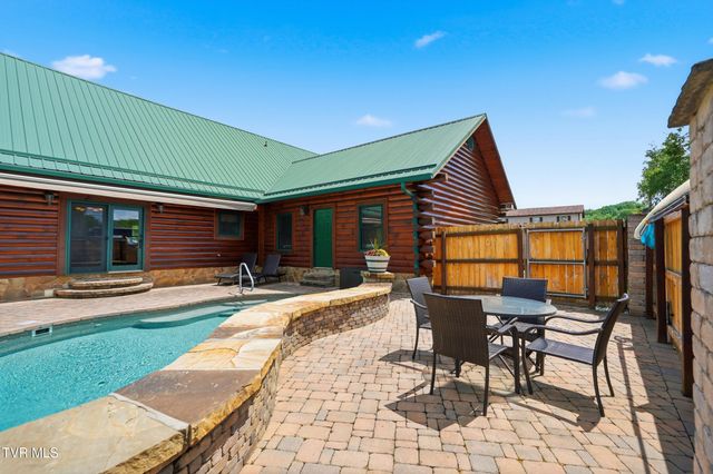 1565 Broad Street, Elizabethton, TN 37643