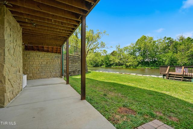 1565 Broad Street, Elizabethton, TN 37643