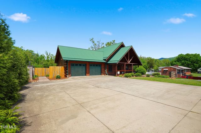 1565 Broad Street, Elizabethton, TN 37643