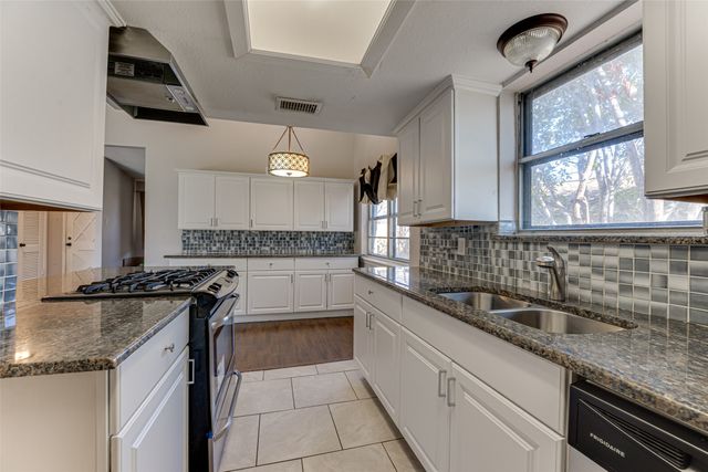 3908 Cody Court, Irving, TX 75062