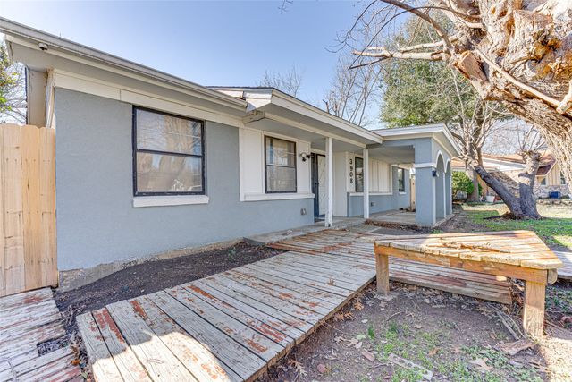 3908 Cody Court, Irving, TX 75062